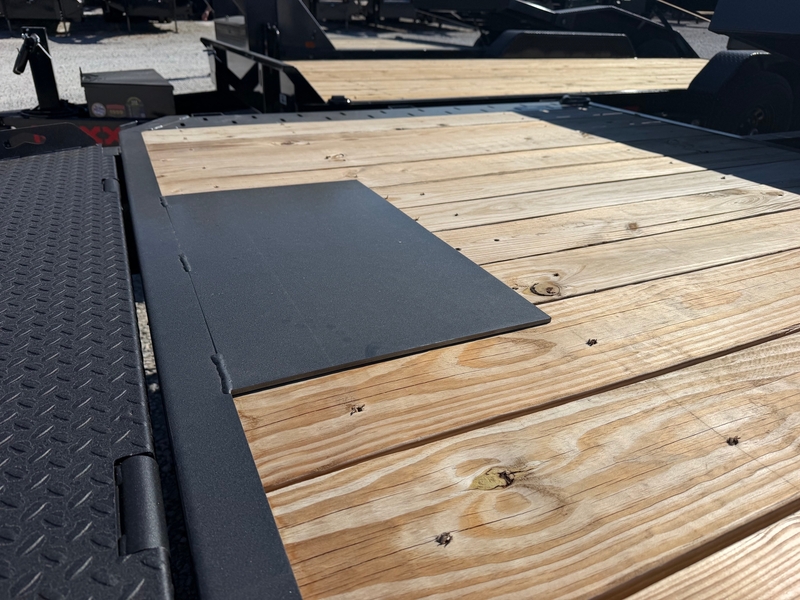 Diamond C Trailers HXD210